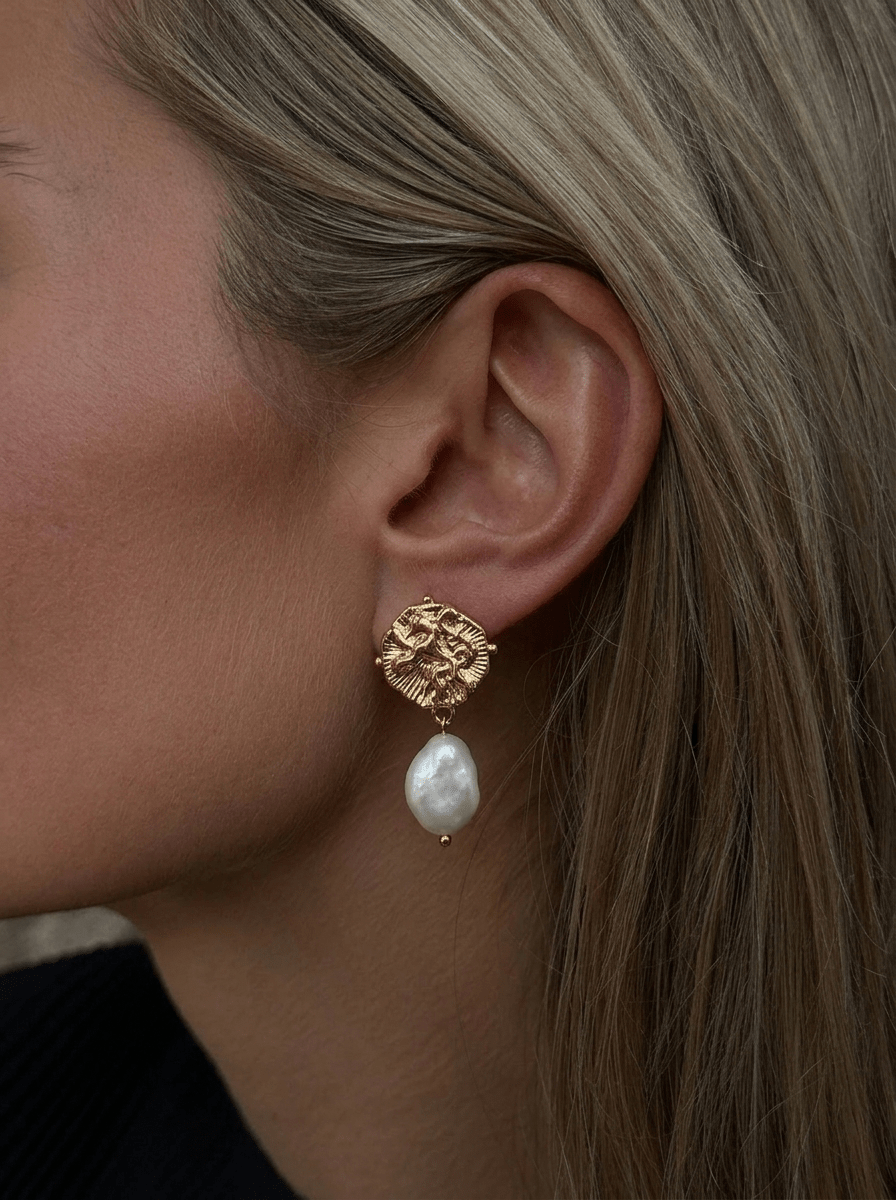 Evadne Pearl Earrings - Hearts & Wires Studio