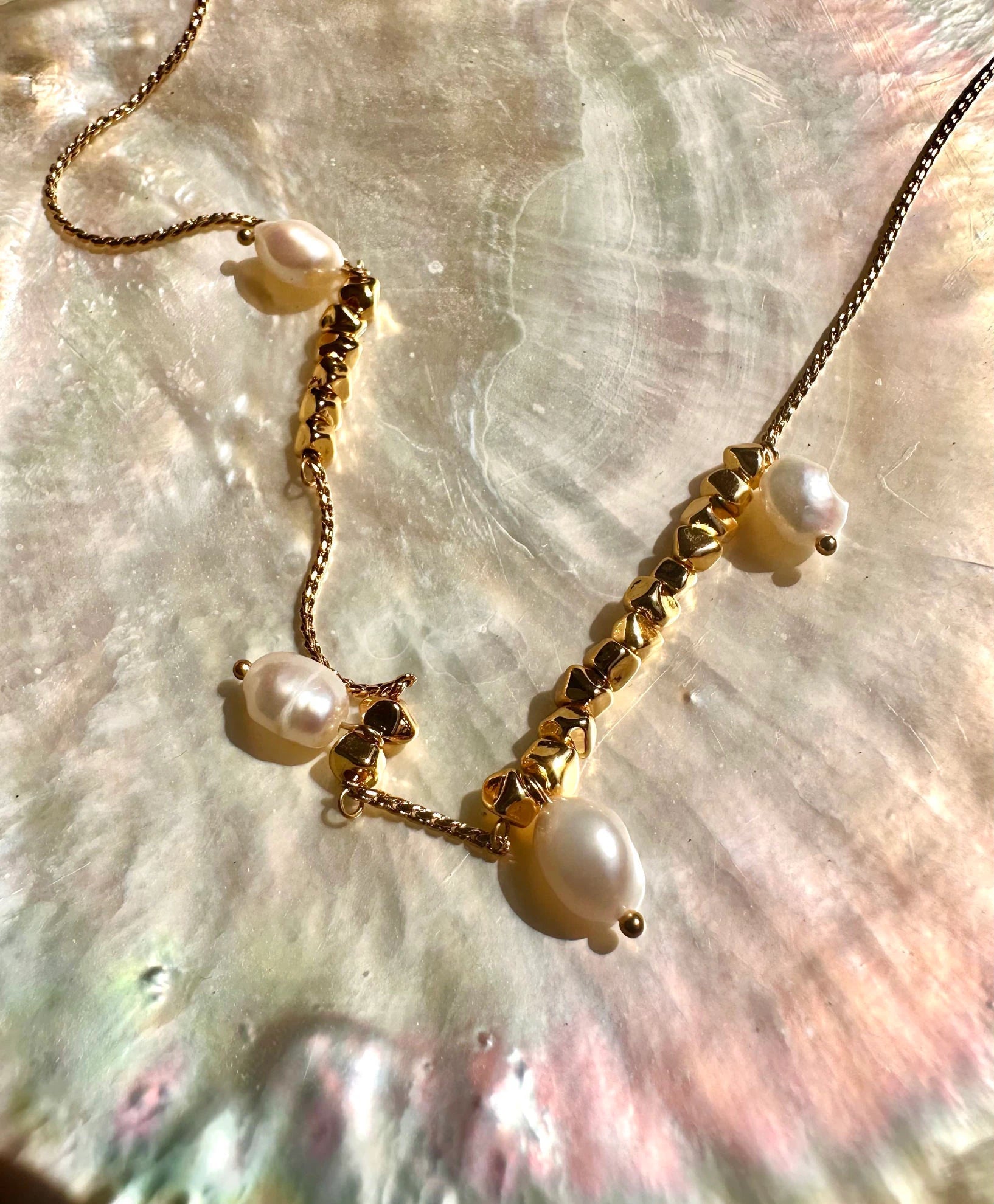 Nepenthe Necklace - Hearts & Wires Studio